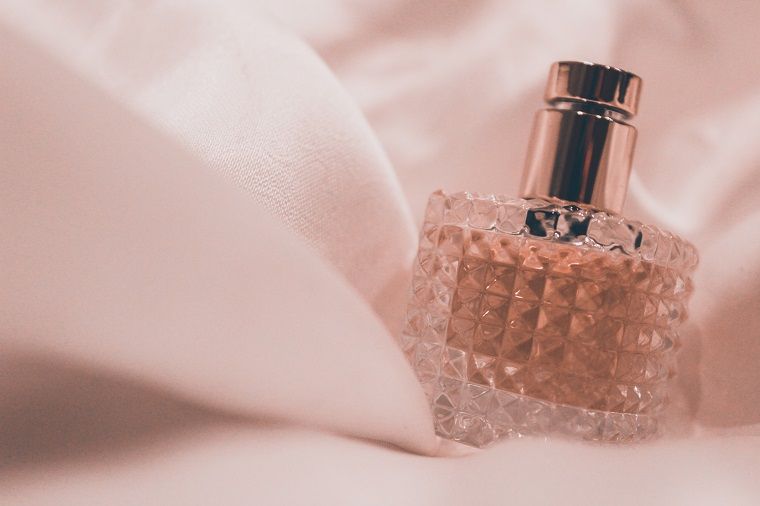 Top 5 Perfume Dropshipping Suppliers & Bonus Guide - DSers