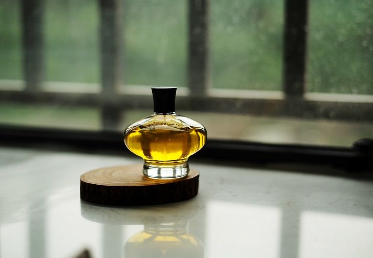 Top 5 Perfume Dropshipping Suppliers & Bonus Guide - DSers